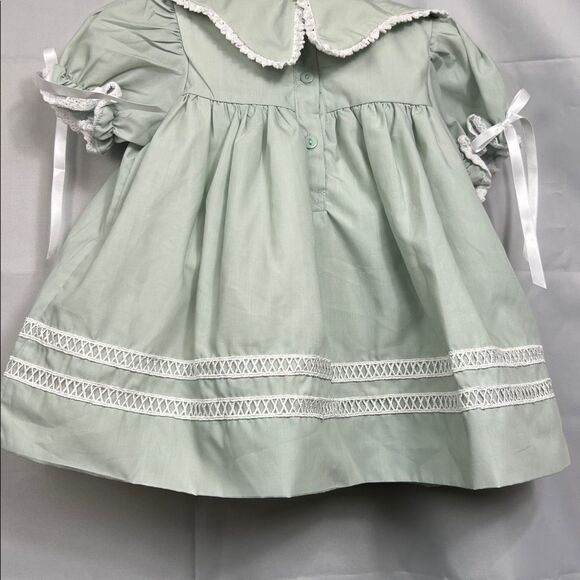 Busy Bees Smocks sage green puff sleeve dress with matching diaper cover size 3T - Picture 11 of 16